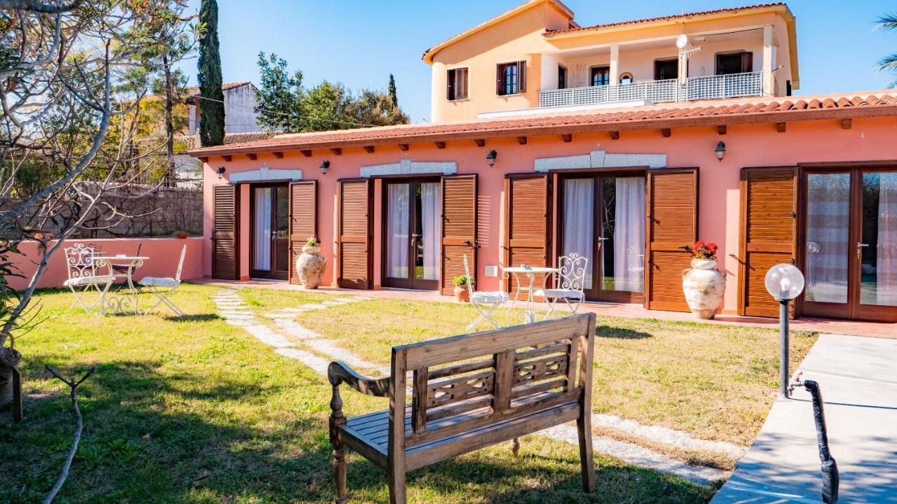 Quadrifoglio Affittacamere San Teodoro  Luaran gambar